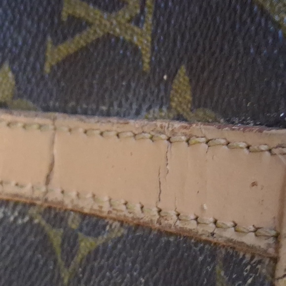 AUTHENTIC Louis Vuitton Bucket bag - Picture 13 of 13